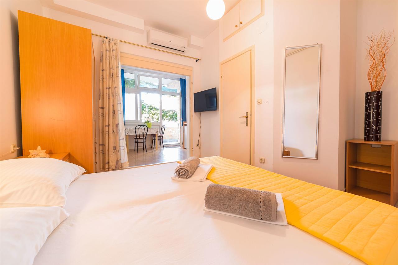 Apartments Zanze Vodice Esterno foto