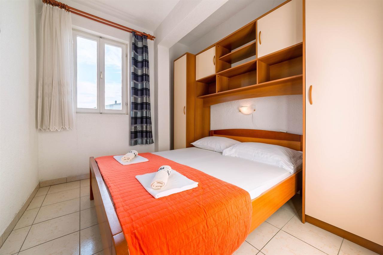 Apartments Zanze Vodice Esterno foto