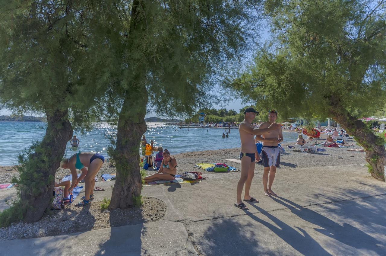 Apartments Zanze Vodice Esterno foto