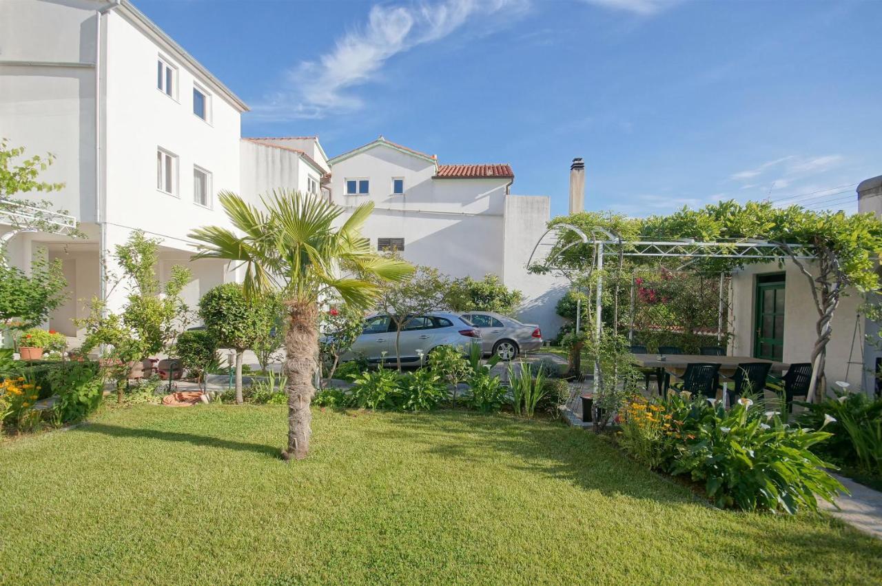 Apartments Zanze Vodice Esterno foto