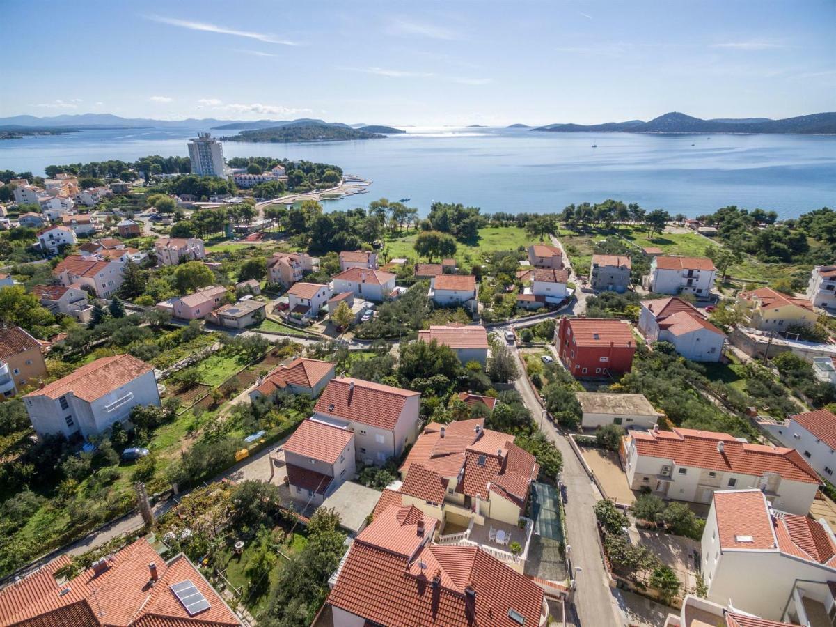 Apartments Zanze Vodice Esterno foto